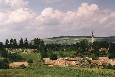 Kirche und Friedhof