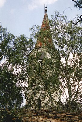 Der Kirchturm (Nahaufnahme)